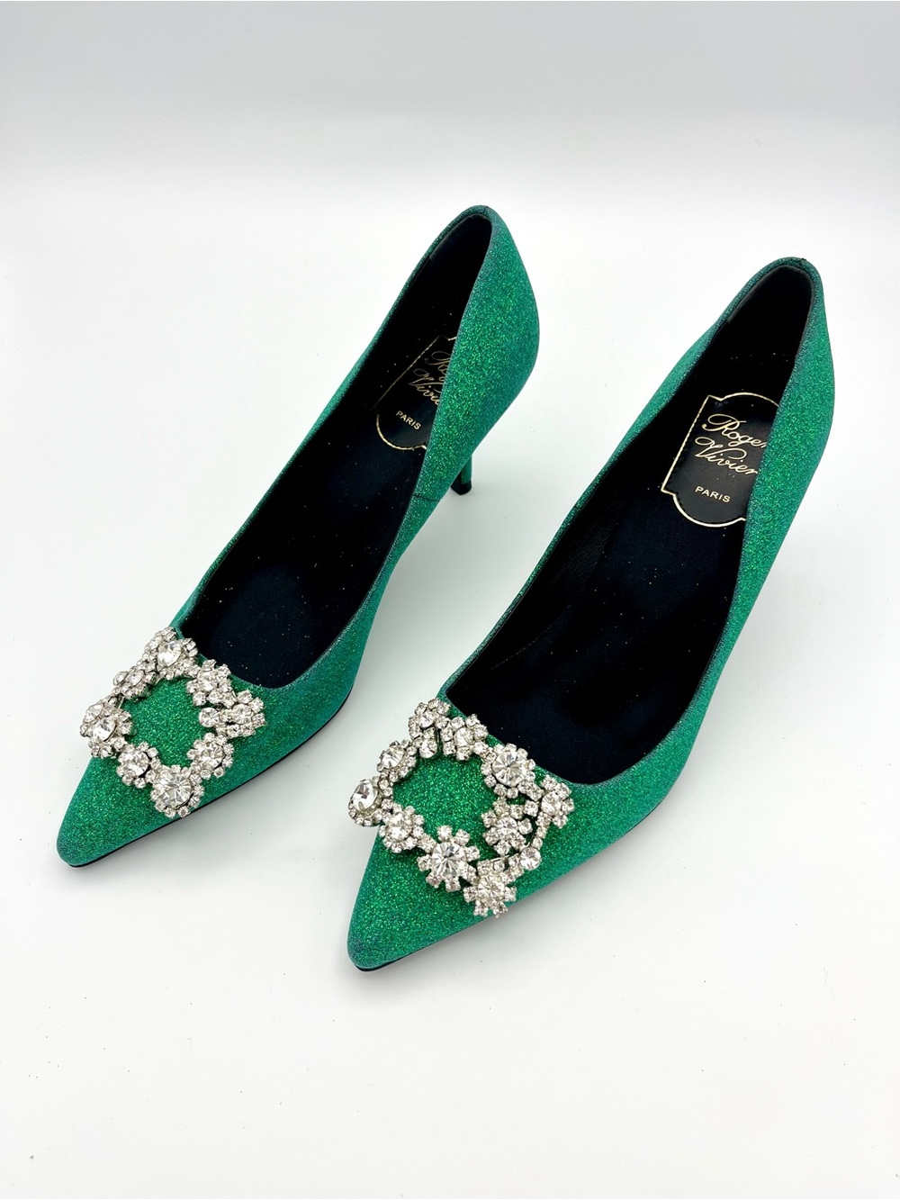 ROGER VIVIER Emerald Flower Strass Buckle Pumps